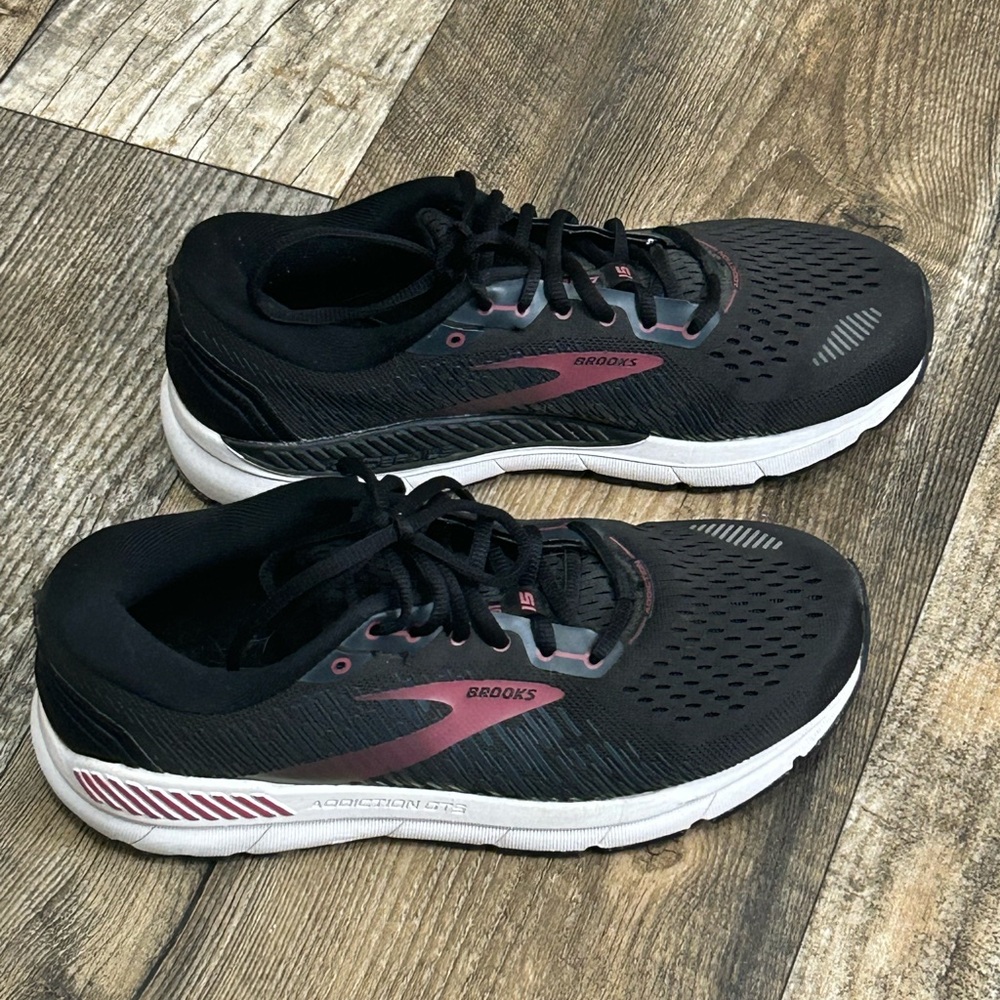Brooks Women’s Addiction
GTS 15 Running Shoes
Black Walking Comfort Sz 9.5 - Picture 2 of 10